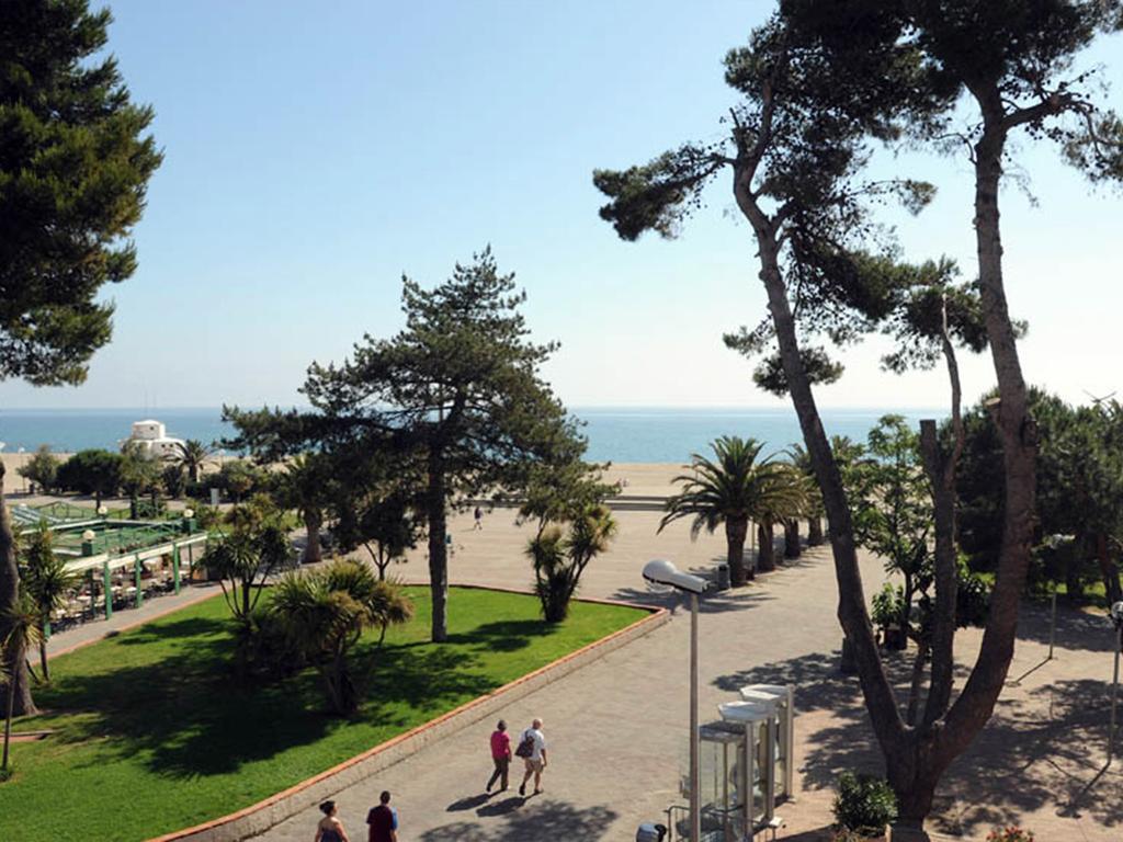 Hotel Beau Rivage Argelès-sur-Mer Exteriör bild