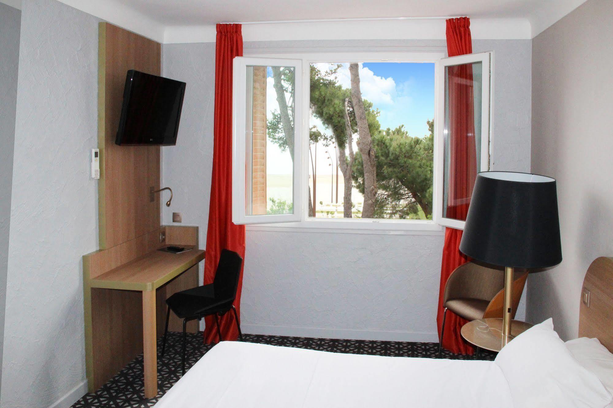 Hotel Beau Rivage Argelès-sur-Mer Exteriör bild